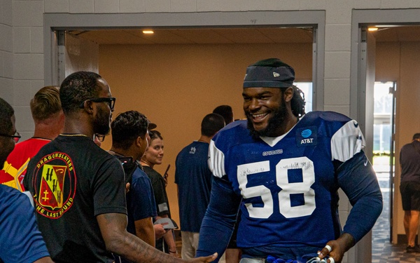 U.S. Army Soldiers take part in the USAA Salute to Service Boot Camp