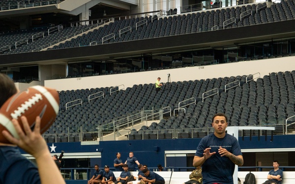 U.S. Army Soldiers take part in the USAA Salute to Service Boot Camp