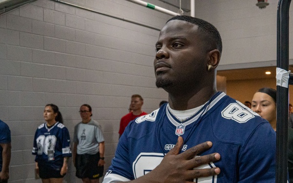 U.S. Army Soldiers take part in the USAA Salute to Service Boot Camp