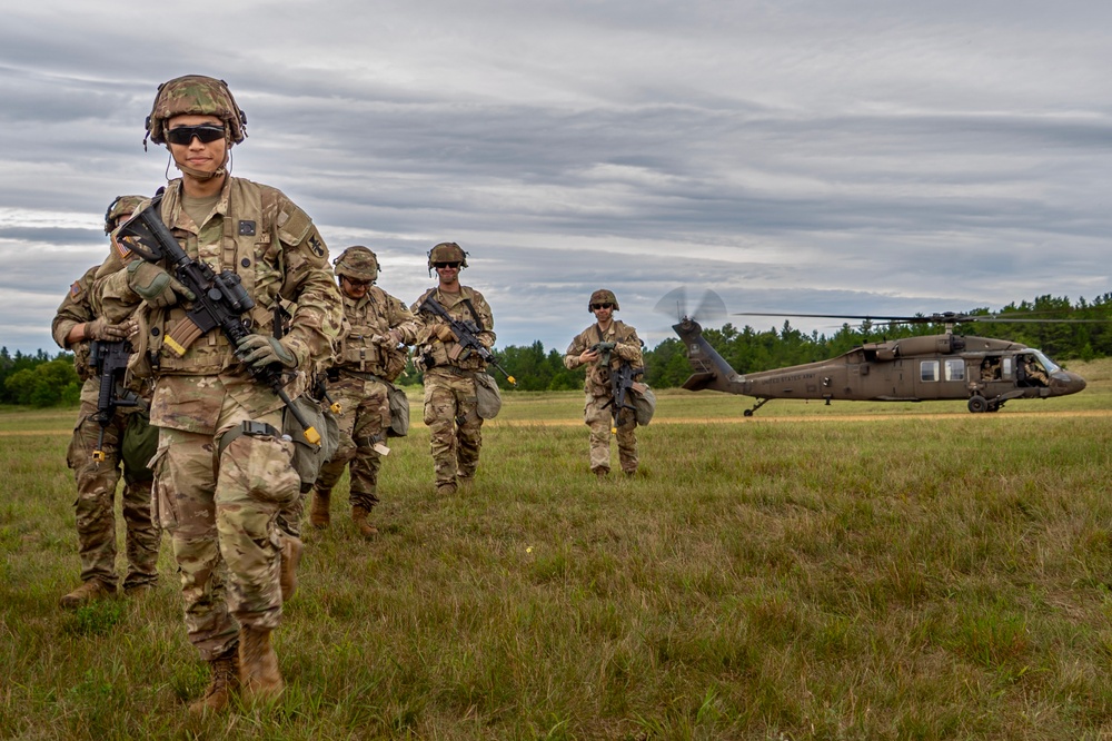 U.S. Army Reserve Soldiers Exit A Uh-60 Black Hawk Helicopter At Global Medic