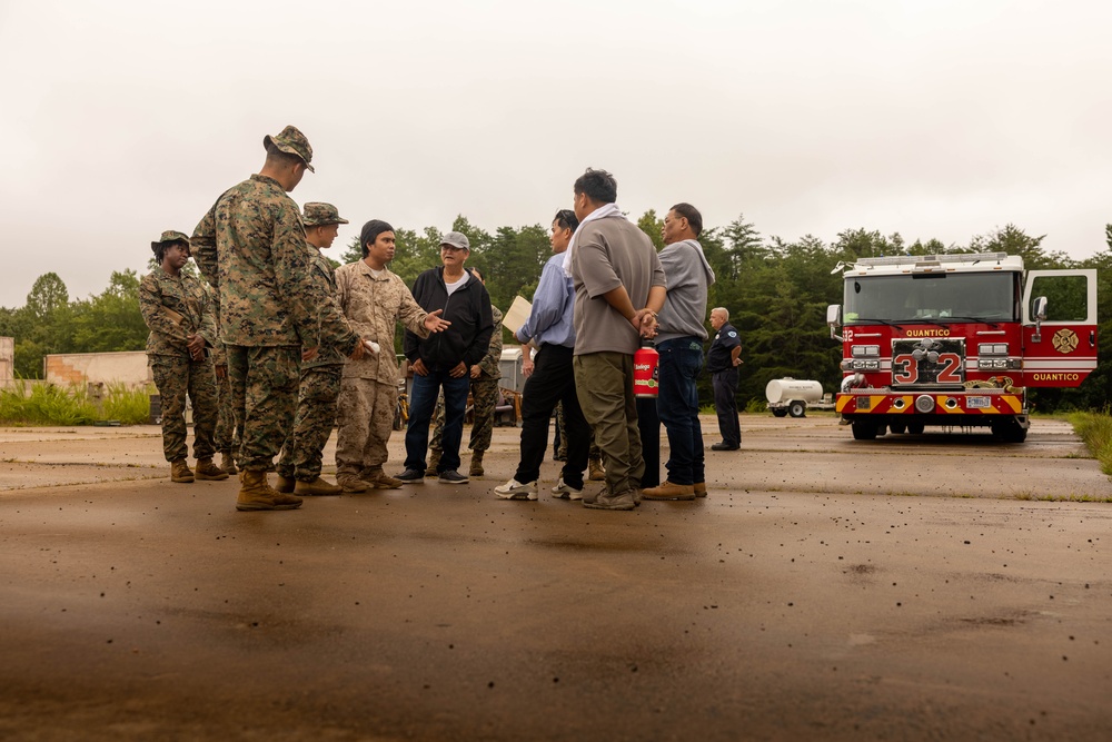 Senior Leadership tours Civil Affair Course 3-25