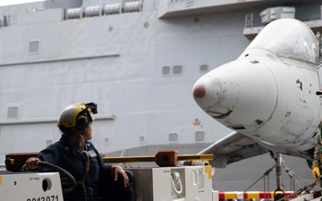 USS Kearsarge Participates In Hurricane Preparation