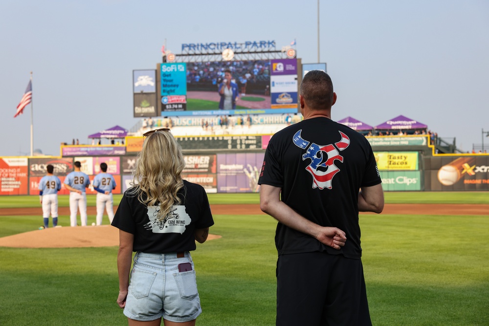Iowa National Guard Members honored at annual Guard Night