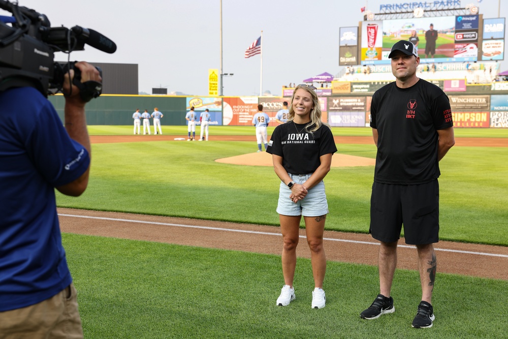 Iowa National Guard Members honored at annual Guard Night