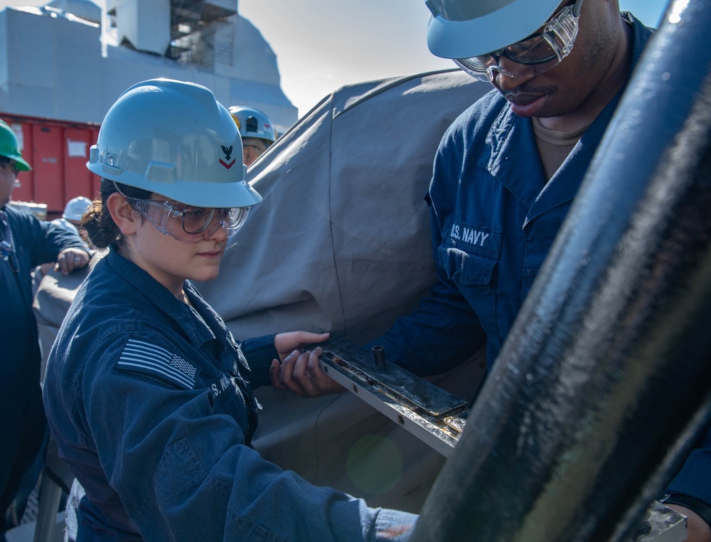 Ronald Reagan Sailors Perform IFLOLS Maintenance