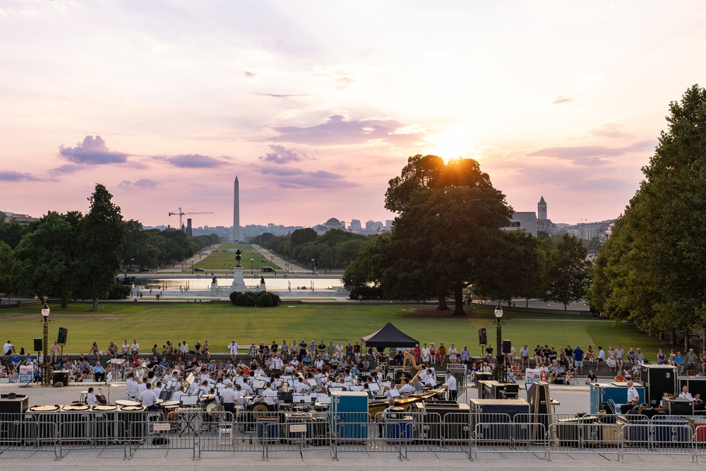 U.S. Army Concert Band performs at The Capitol
