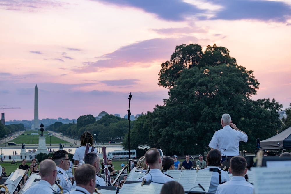 U.S. Army Concert Band performs at The Capitol
