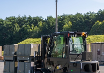 137th SOW Airmen integrate with 35th LRS, MUNS