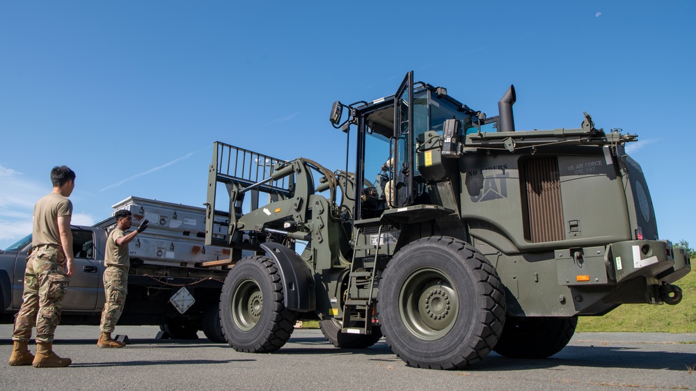 137th SOW Airmen integrate with 35th LRS, MUNS