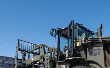 137th SOW Airmen integrate with 35th LRS, MUNS