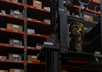 137th SOW Airmen integrate with 35th LRS, MUNS