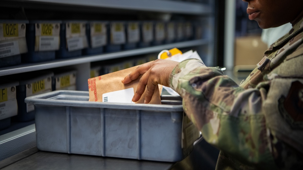 137th SOW Airmen integrate with 35th LRS, MUNS