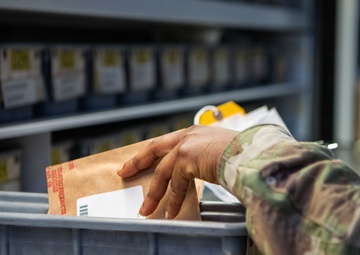 137th SOW Airmen integrate with 35th LRS, MUNS