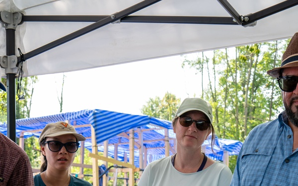 USAREUR-AF and Mayor of Bergisch-Gladbach visits 25-11 DE