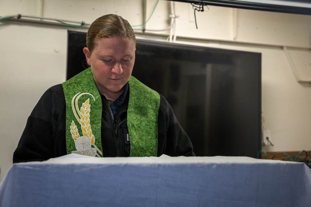 Frank E. Petersen Jr. hosts religious services