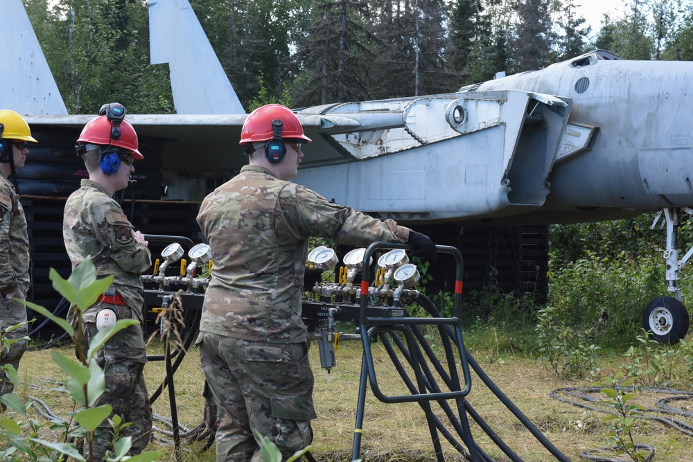 3rd Maintenance Squadron conducts annual CDDAR training