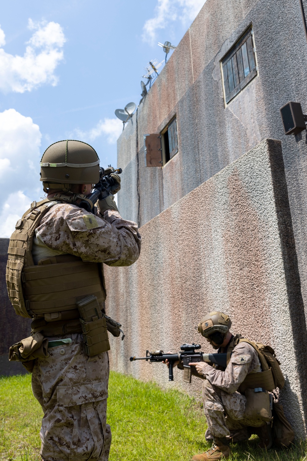 COMMSTRAT Marines with II MSB Participate in the Outdoor Infantry Immersion Trainer