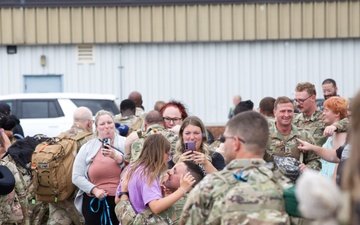More than 400 Hoosier National Guard soldiers back home again in Indiana