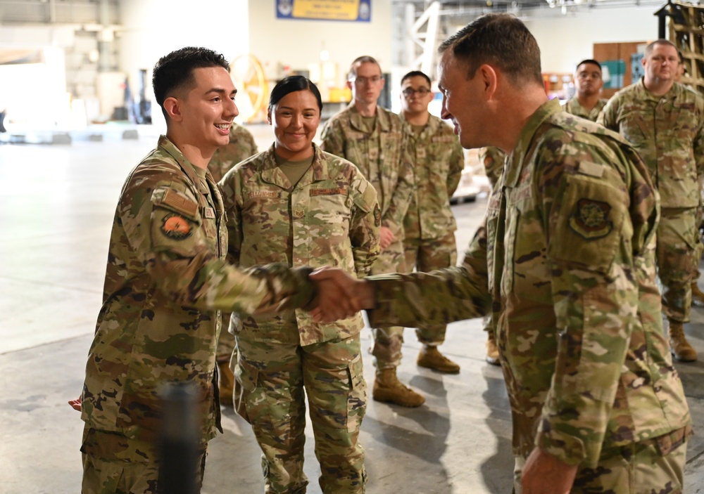 AMC commander visits 730 AMS during DLE 2025