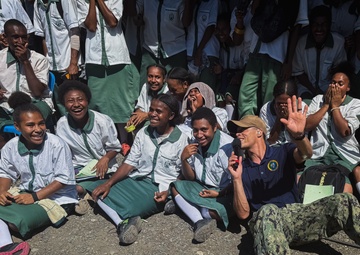 Vocalist Connects With Audience