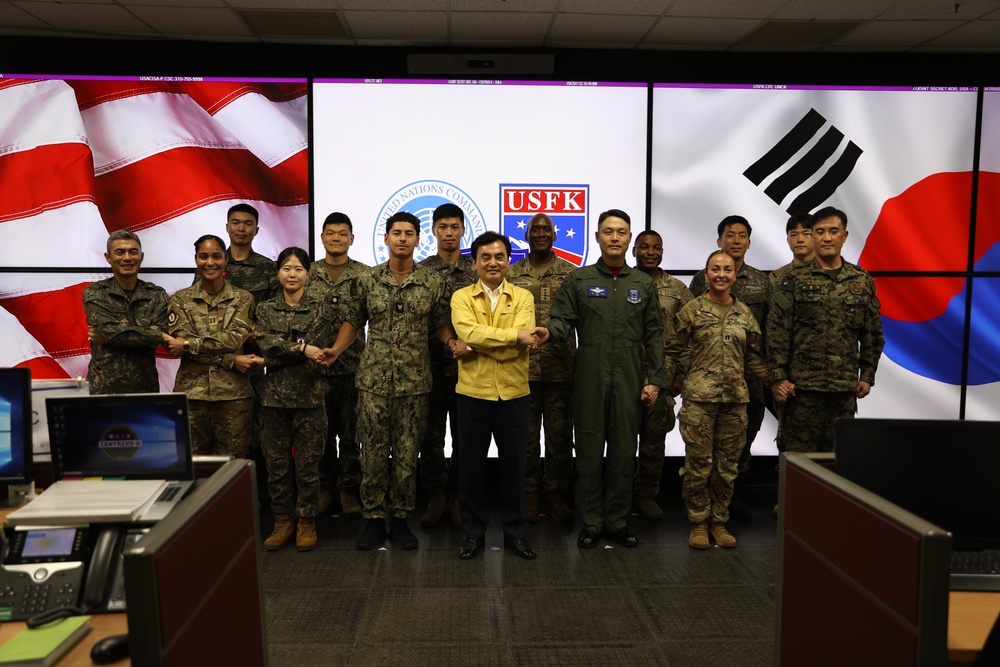 ROK MINDEF at CP Tango during UFS25
