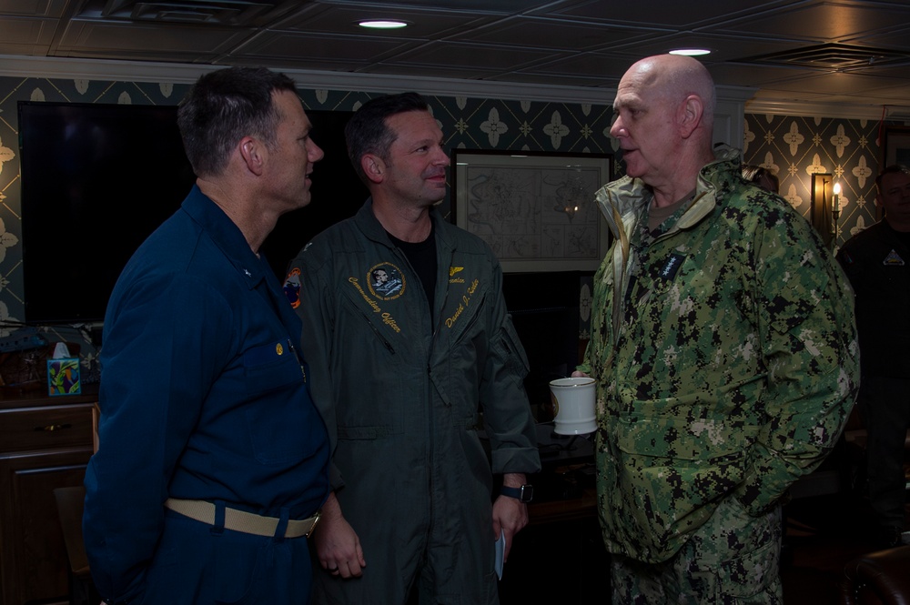Abraham Lincoln hosts Vice Chairman of the Joint Chiefs of Staff; Commander, U.S. Alaskan Command and U.S. Senators