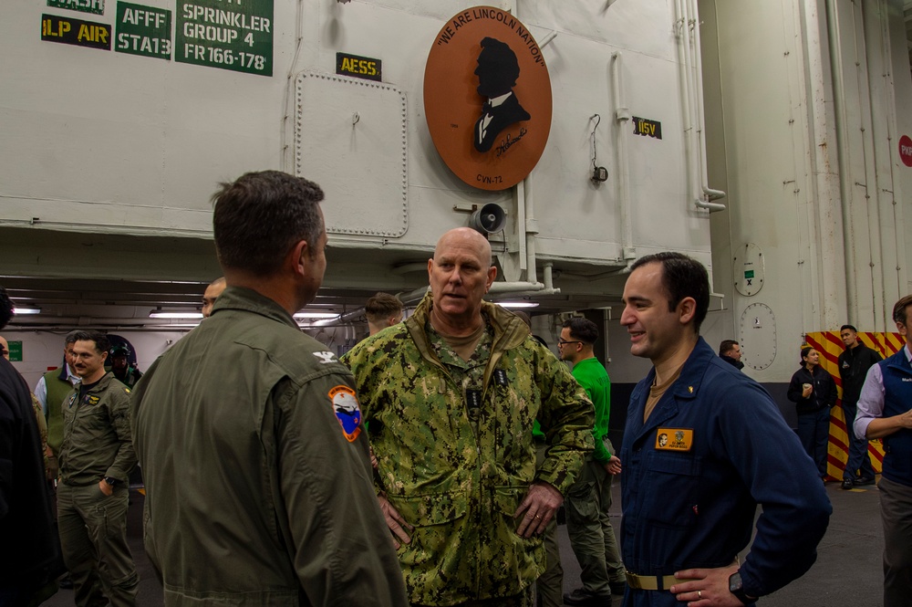 Abraham Lincoln hosts Vice Chairman of the Joint Chiefs of Staff; Commander, U.S. Alaskan Command and U.S. Senators