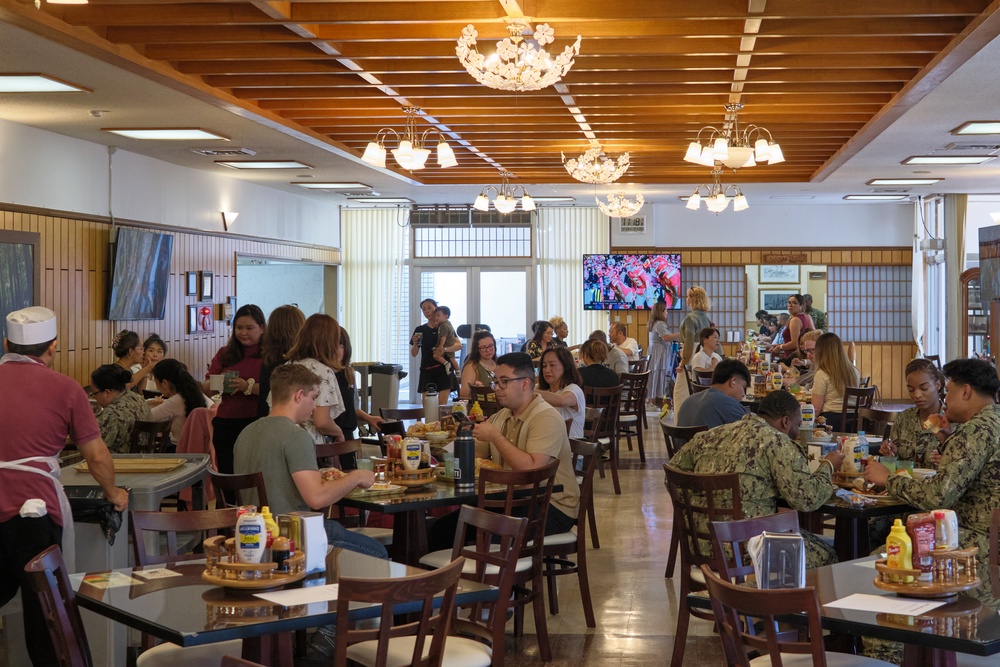 CFAY Commodore Matthew C. Perry General Mess Hosts Open Galley