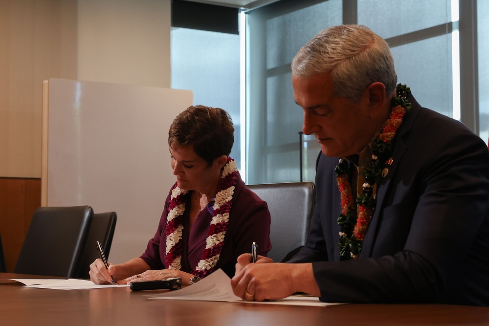 Educational Partnership Agreement between the Defense POW/MIA Accounting Agency and the University of Hawaii