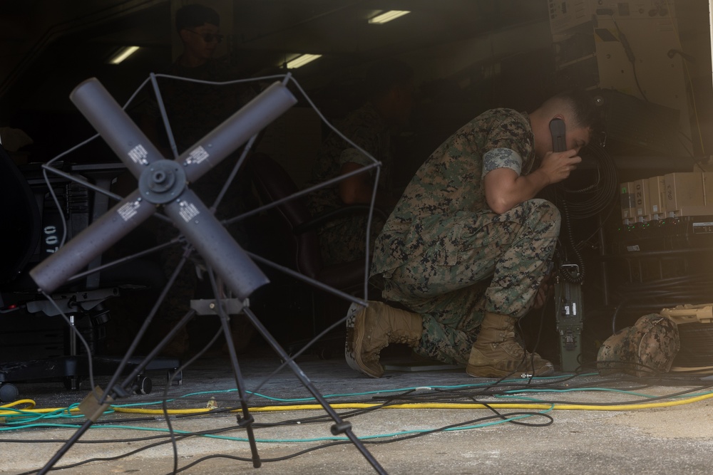 7th Communication Battalion conducts strap exercise