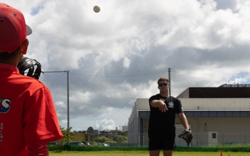 HMLA-169 Marines play baseball with local youth baseball team