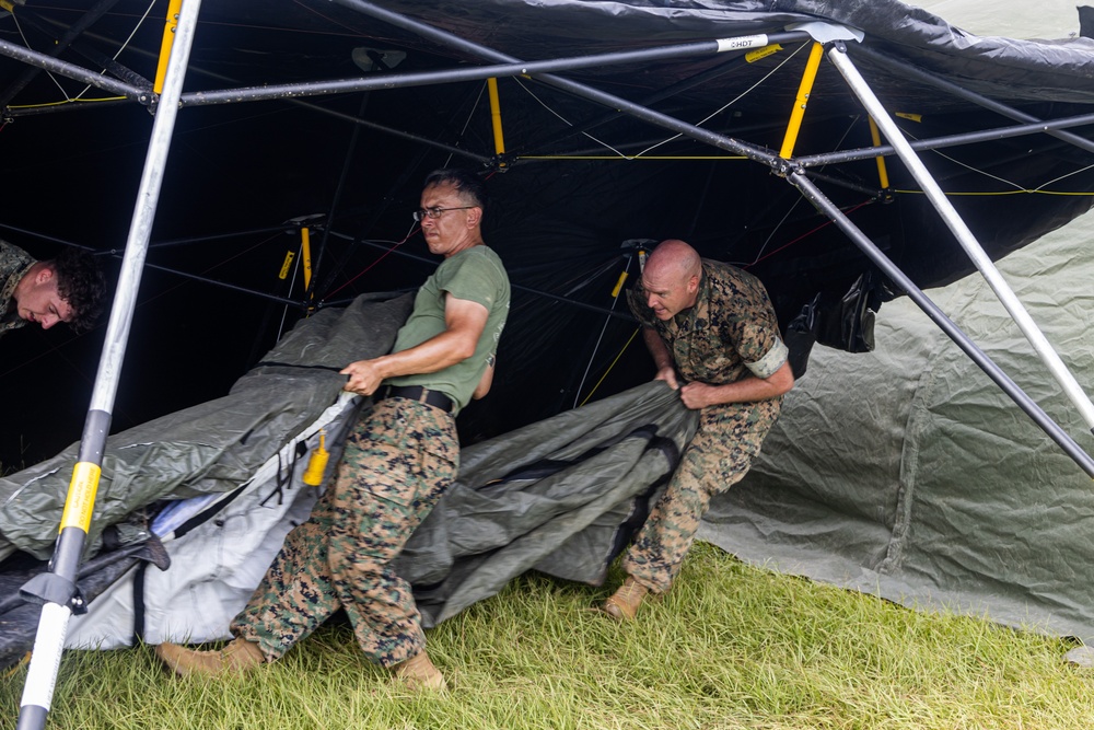 MWHS-1 Marines, Sailors set up expeditionary tactical air command center