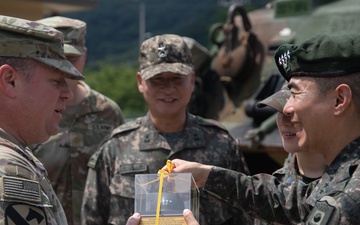 ROK Army General visits 1-38 Soldiers