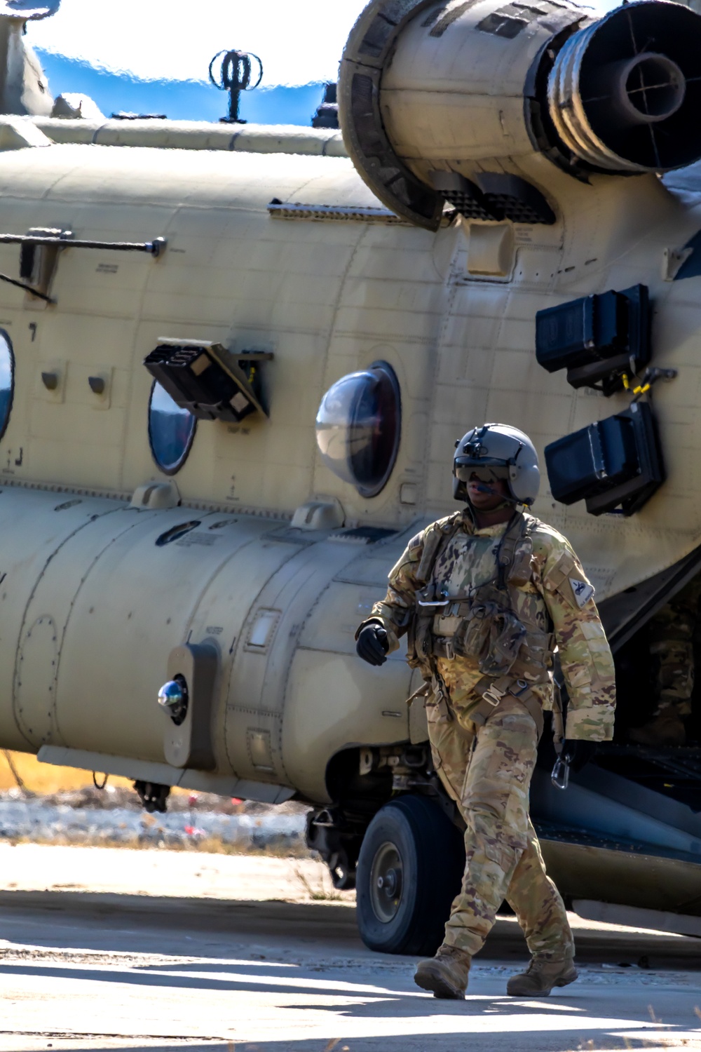 1st Armored Division CH-47 Chinook Crews Conduct Aerial Gunnery in Bulgaria
