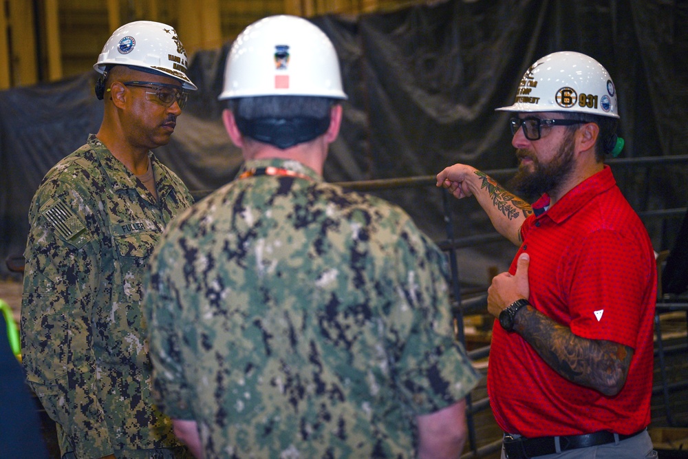 Naval Inspector General Vice Adm. John Fuller Visits PNSY