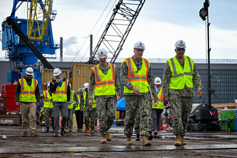 Naval Inspector General Vice Adm. John Fuller Visits PNSY