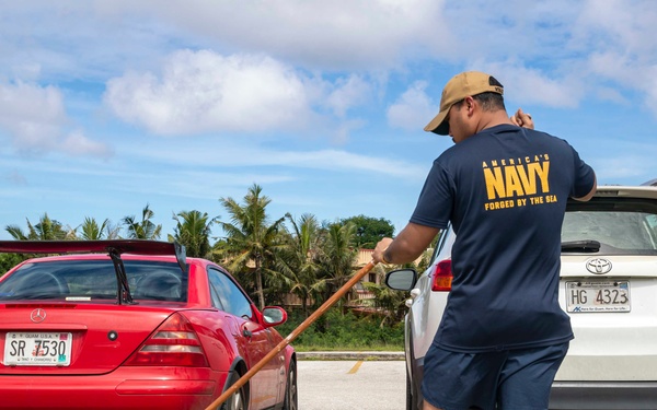 George Washington Sailors Participate in Community Relations Project