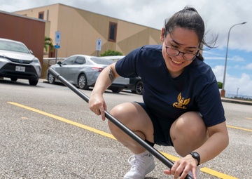 George Washington Sailors Participate in Community Relations Project