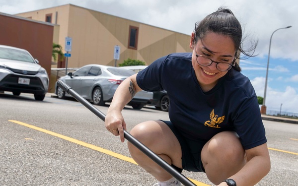 George Washington Sailors Participate in Community Relations Project