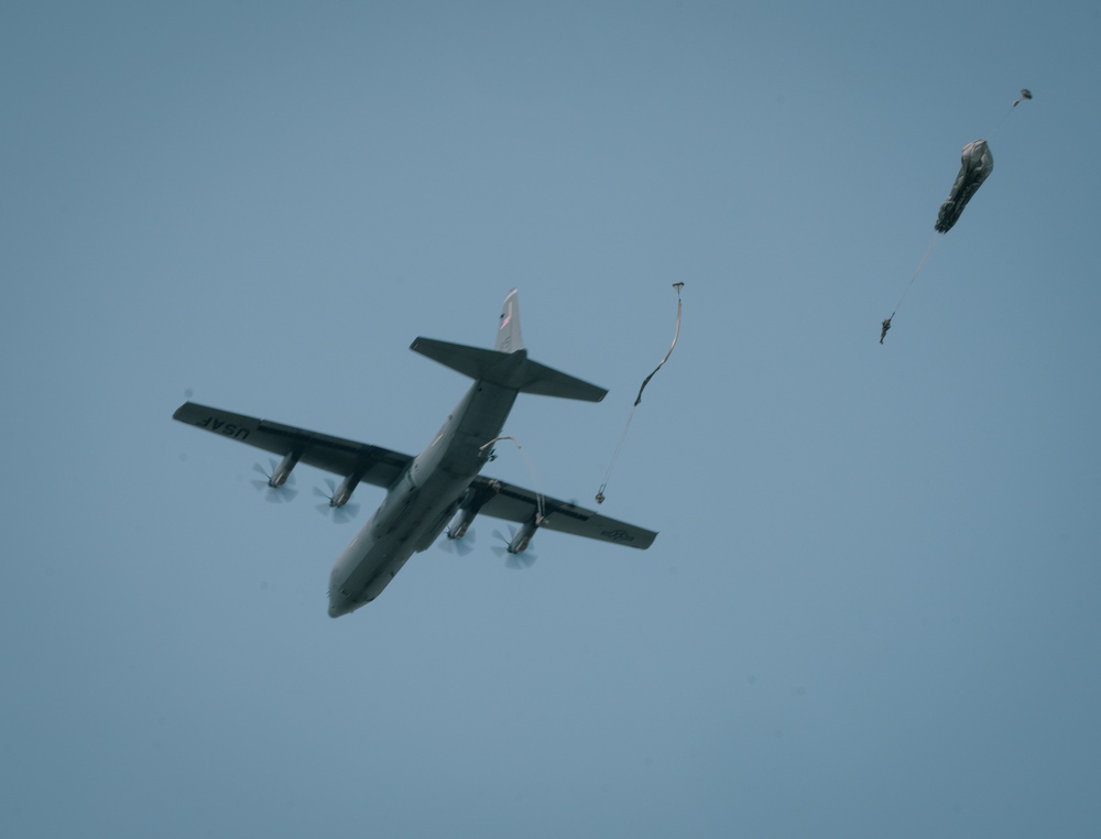 173rd BSB conduct Airborne Operations