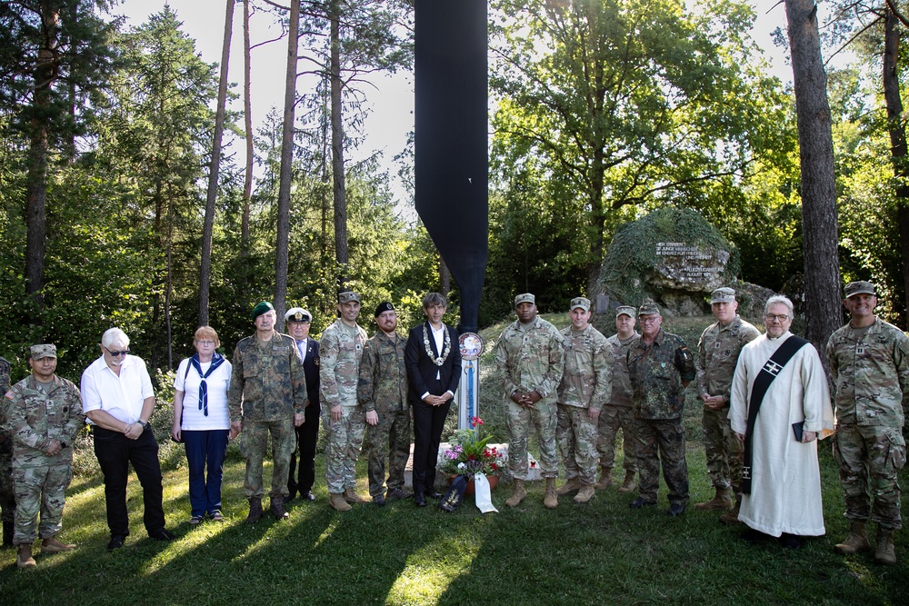 Memorial Service Held in Pegnitz for Fallen Soldiers