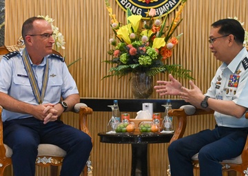 U.S. Air Force Reserve leaders strengthen ties with Philippine Air Force