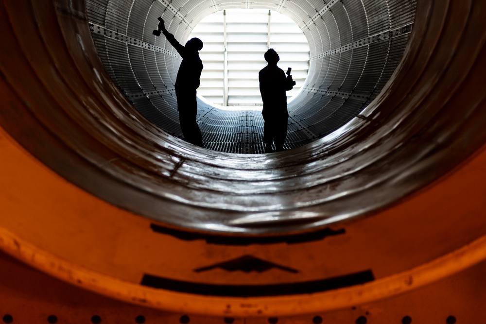 509 MXS tests B-2 Spirit engine