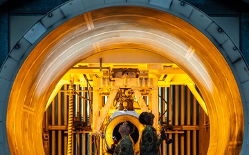 509 MXS tests B-2 Spirit engine