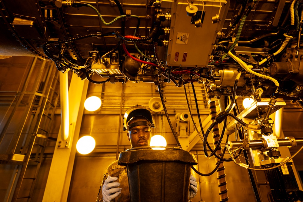 509 MXS tests B-2 Spirit engine