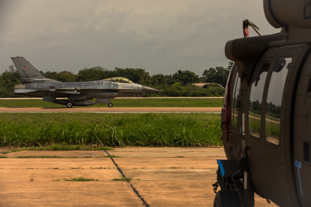 Air Mobility. Some assembly required: Washington National guard soldiers work to prepare Blackhawks for flight.
