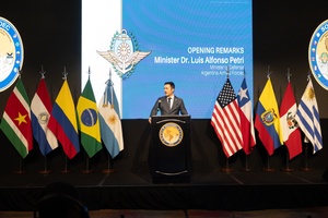 Medal of Honor Recipient Returns to the Battlefield (Radio)