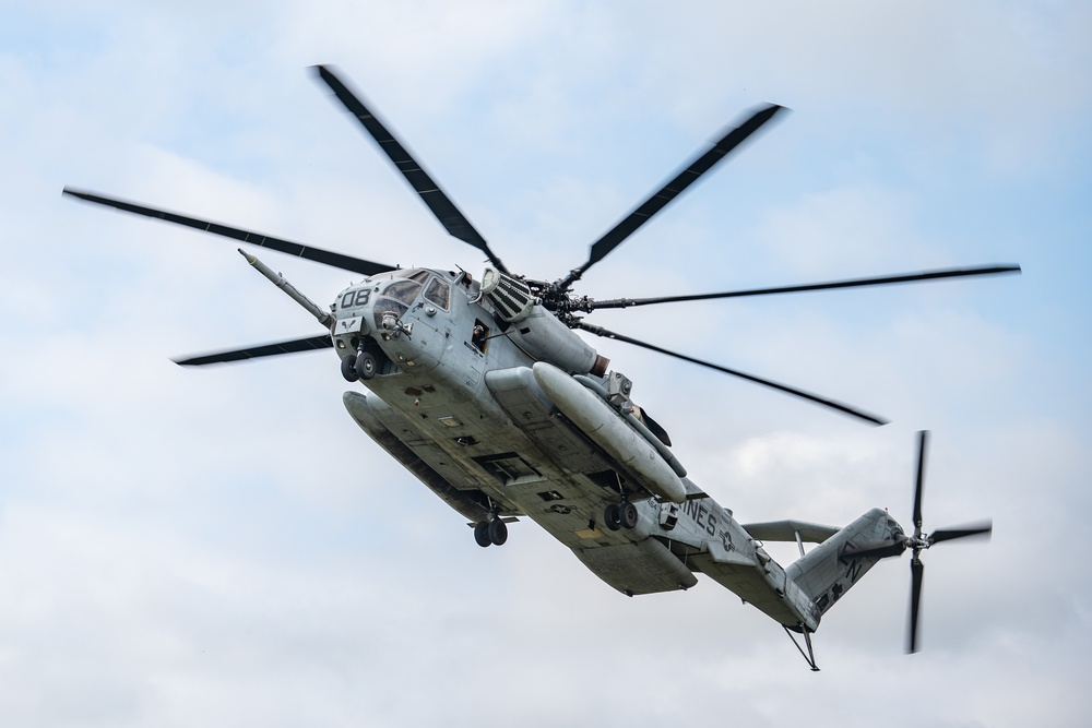 Unified effort: 347 RQG / HMH-464 CSARTF mission