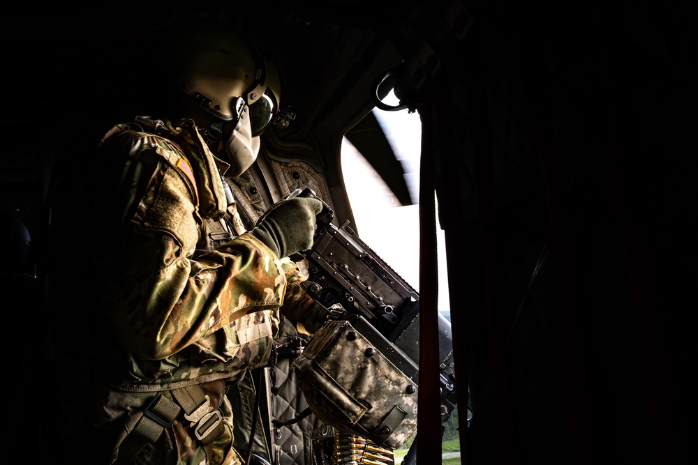 3-82 GSAB Aerial Gunnery, Lookin cool while doing it