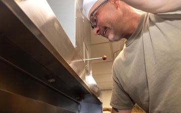 USS Bataan Hosts Burger Burn Mentorship Event